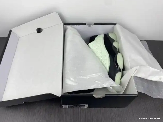 Retro Day Low Air Single's DM0803-300 (2021) 13 Jordan 0615